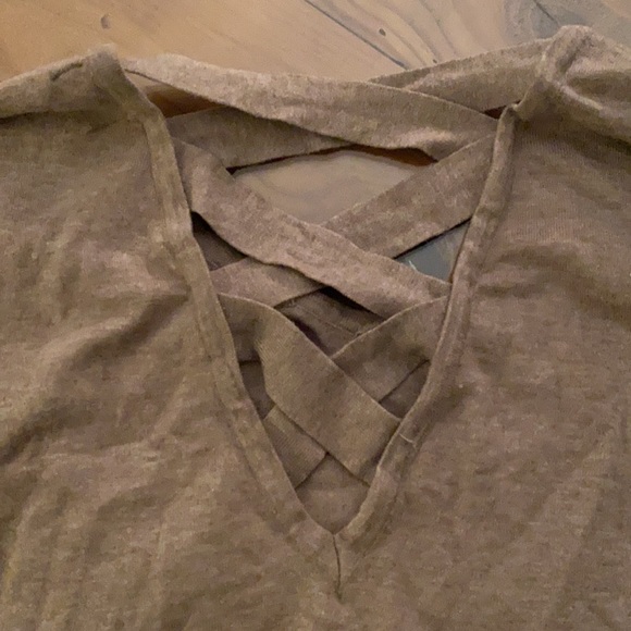 Lattice back, tunic sweater - Picture 2 of 3